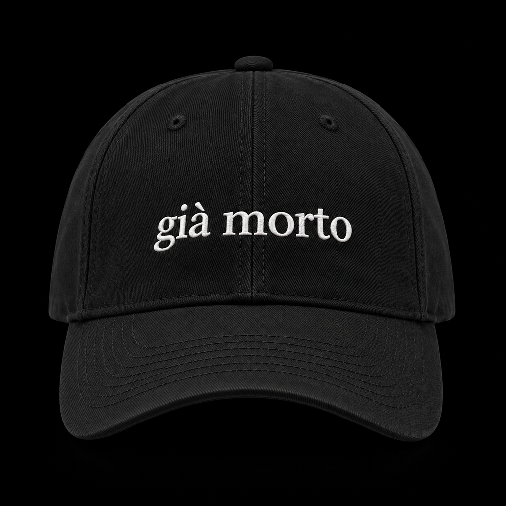Black cap, già morto stitched on the front